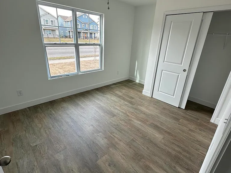 4515 Greenway Ave — Photo 8