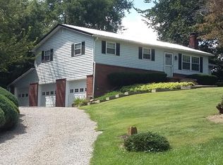 3200 Lakewood Dr, Zanesville, OH 43701