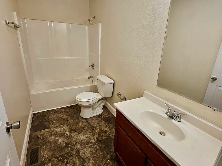 1757 Broadway St #2 — Photo 9