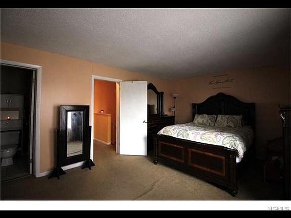3rd image of 515 Olmstead Ave #2