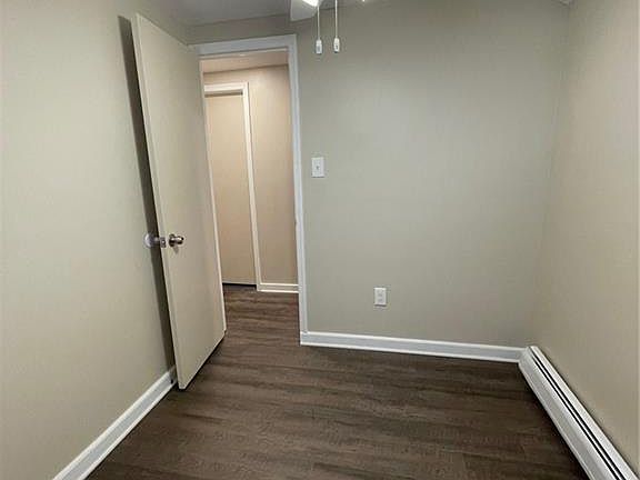 4th image of 36 Center St