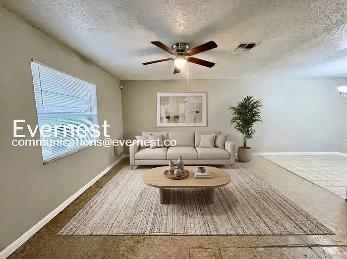 3058 Saint Paul Dr — Photo 4