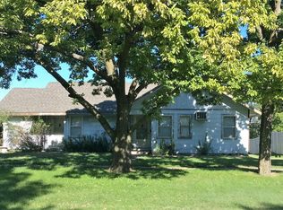 154 2nd St, Phillipsburg, KS 67661