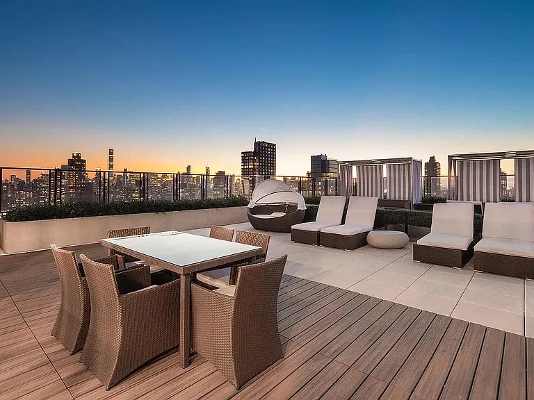 1735 York Ave #11E — Photo 15