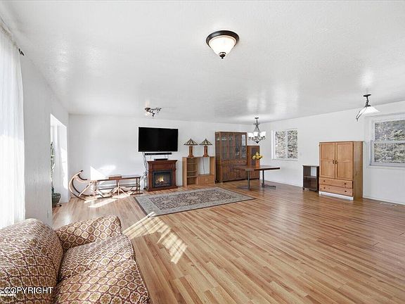 5th image of 5689 Stefan Ln