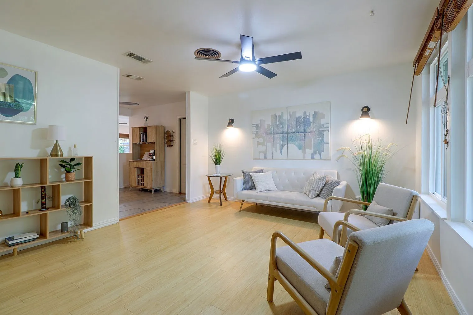 3 bed, 2.0 bath, 1571 sqft, $3,599 — Photo 4