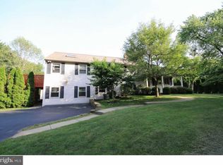 1434 Sugartown Rd, Berwyn, PA 19312