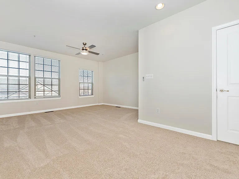 6483 Jack Linton Dr S — Photo 15