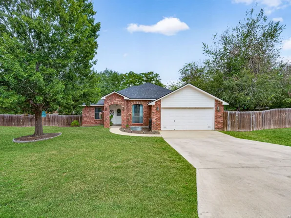 1380 Meadowlark, Pleasanton, TX 78064