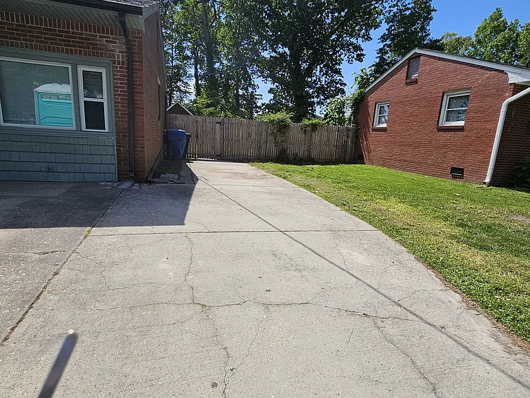 904 Rudee Ave — Photo 10