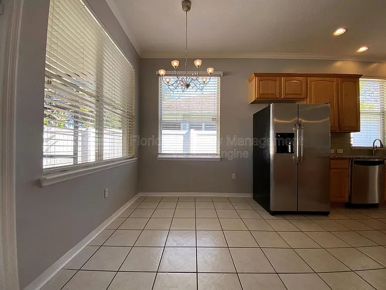 10885 Piping Rock Cir — Photo 9