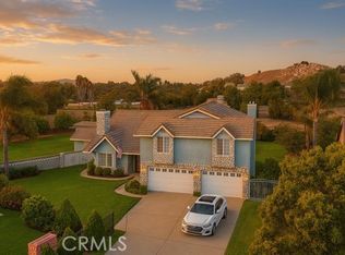 10935 Thrush Dr, Riverside, CA 92505