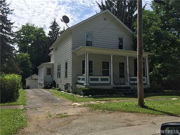 3rd image of 179 Erie Ave