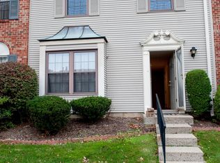 100 Fisher Dr #204, Franklin Park, NJ 08823