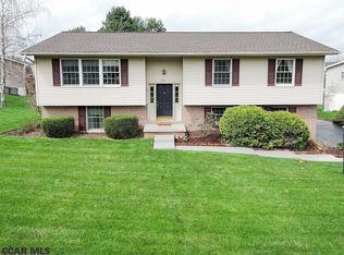 109 Julian Dr, State College, PA 16801