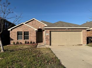9884 Autumn Sage Dr, Fort Worth, TX 76108