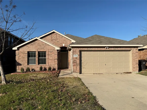 9884 Autumn Sage Dr, Fort Worth, TX 76108
