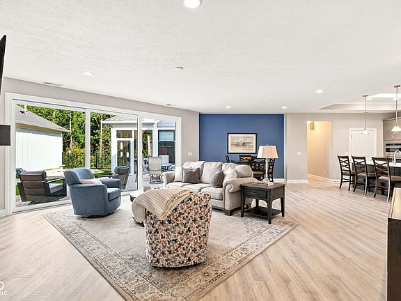 4th image of 6891 Acadia Ln