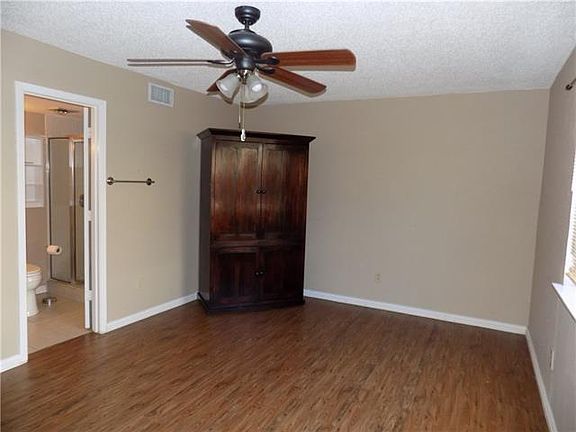 5th image of 749 Middle Cove Dr