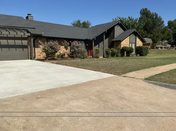 3523 Rambling Oaks Dr, Norman, OK 73072