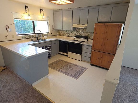 5th image of 4674 Hawaina Way