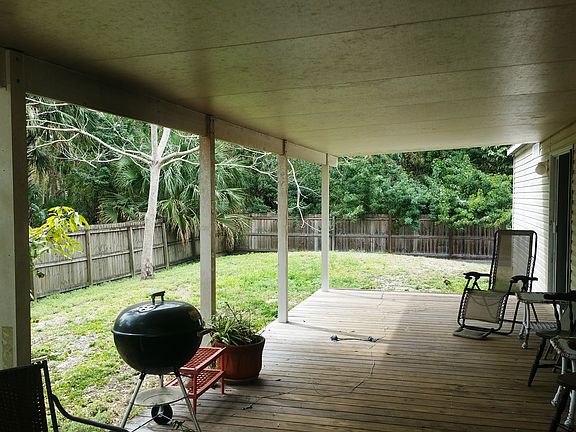 Spacious Covered Deck