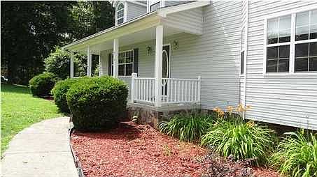 2nd image of 419 Glenda Ln