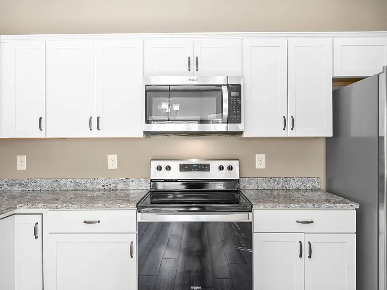 172 Dundee Dr — Photo 17