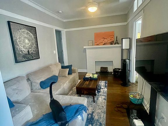 4th image of 5007 N Ashland Ave APT 3W
