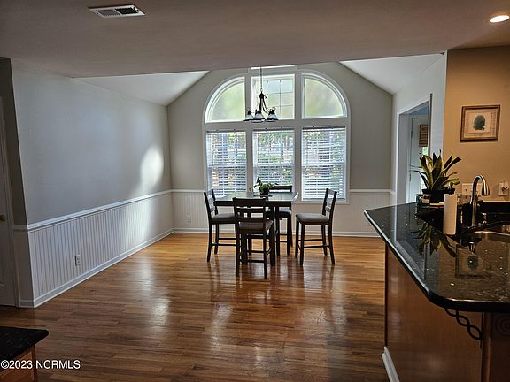 5th image of 5234 Walden Court SE