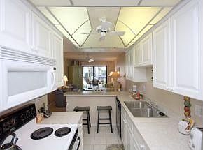 5th image of 671 E Gulf Dr Unit 4C2