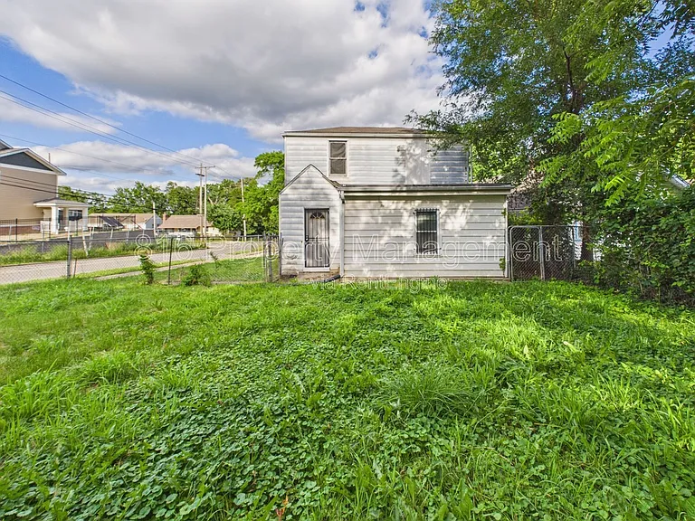 5100 Brooklyn Ave — Photo 32
