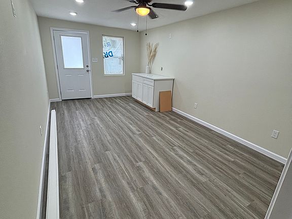 2nd image of 4728 Crenshaw Ave