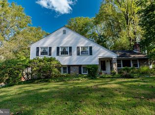 127 Deerfield Rd, Broomall, PA 19008