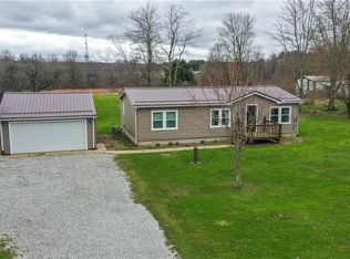 8698 Pierce Rd, Garrettsville, OH 44231