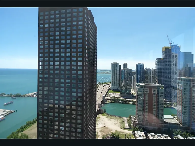 502 E Illinois St #3501 — Photo 17