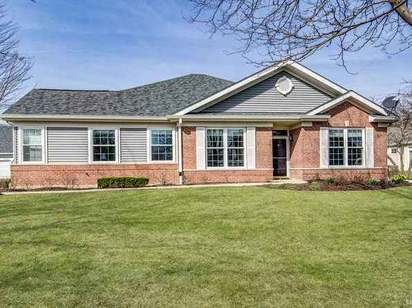 21400 Mays Lake Dr, Crest Hill, IL 60403