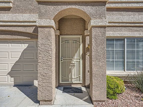 3rd image of 3328 Epson St #1