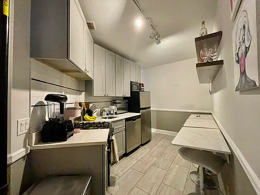 Rented by J PRESTON AND ASSOCIATES INC | media 11