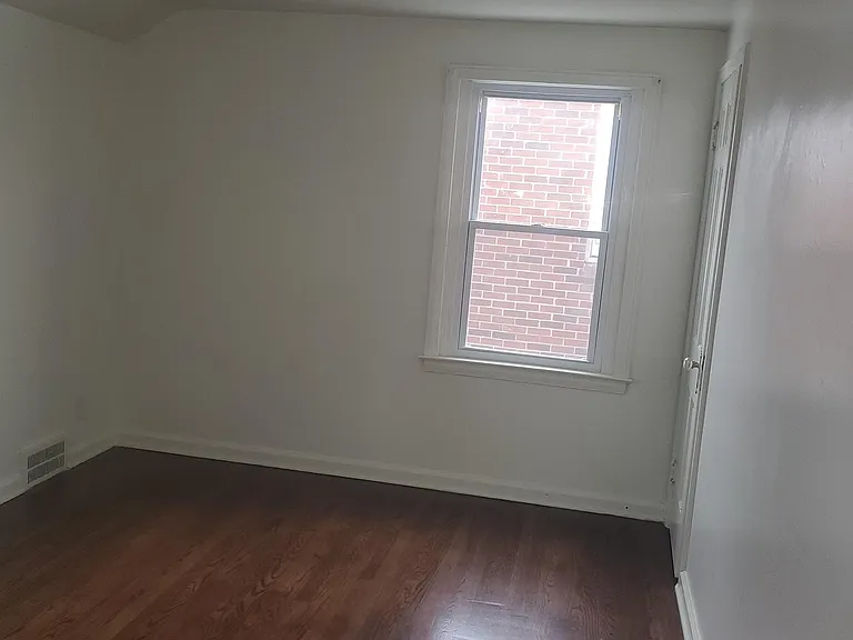 14481 Maddelein St — Photo 5