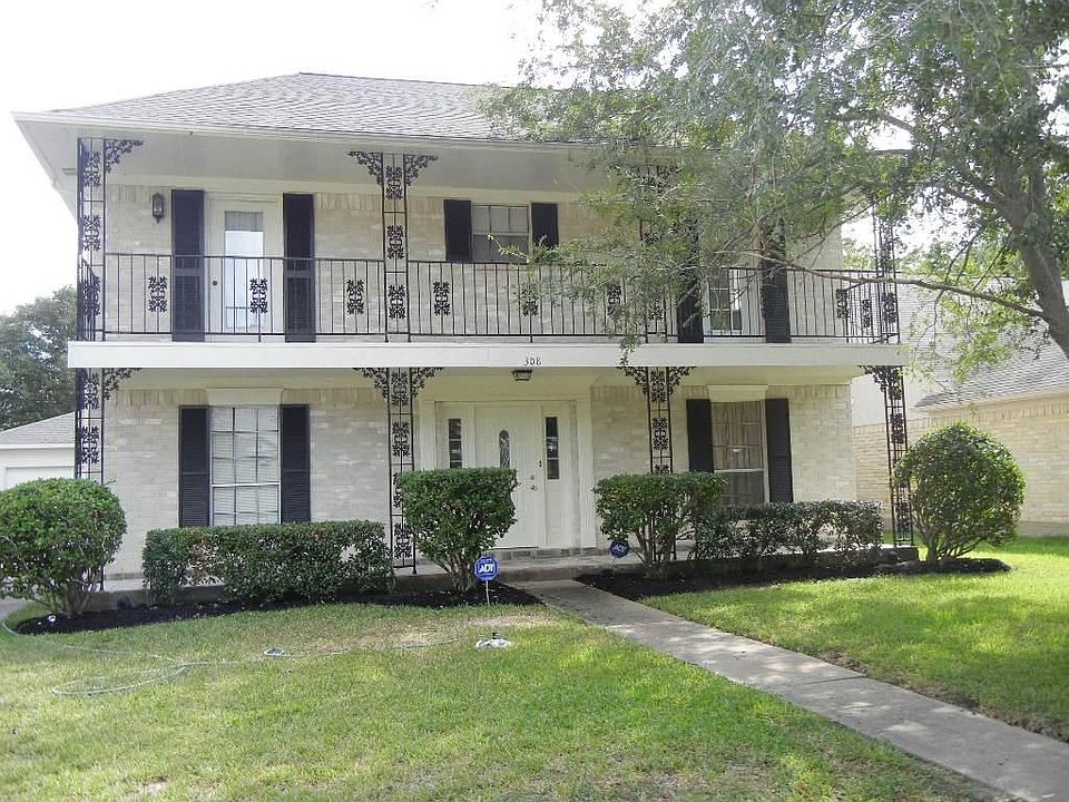 1st image of 308 Oak Harbor Dr
