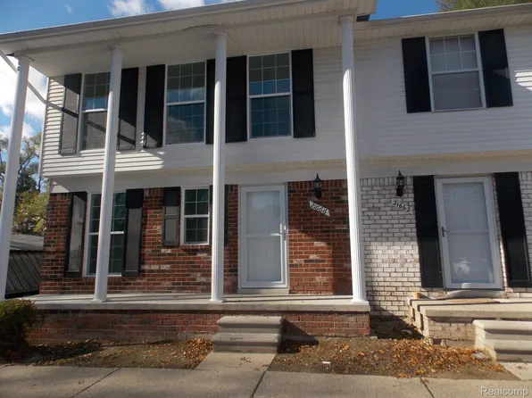 21666 Hidden Rivers Dr S #1, Southfield, MI 48075