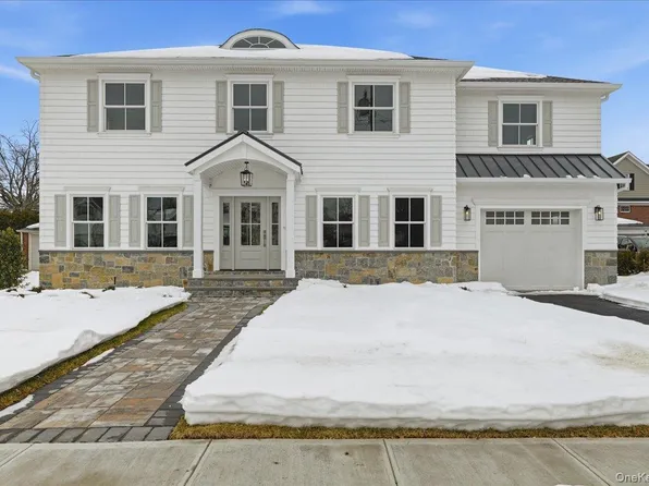 135 Adams Street, Garden City, NY 11530