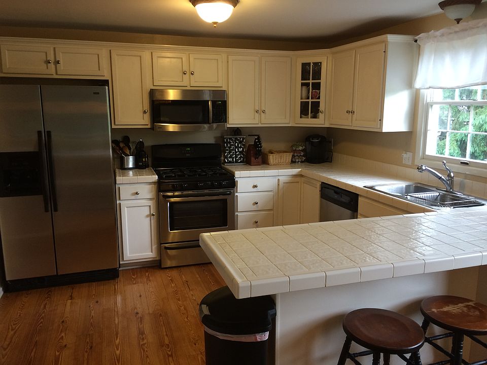 1st image of 436 Deerfield Dr