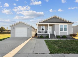 1500 E Linden Dr #118, Mount Pleasant, IA