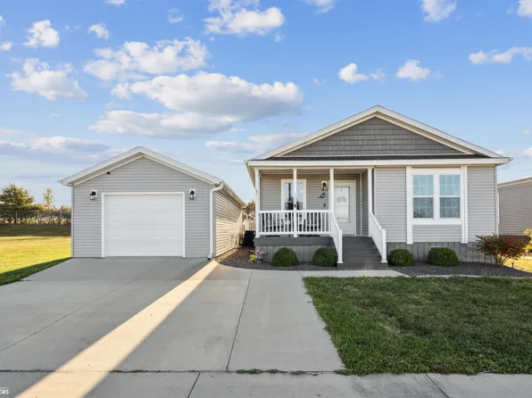 1500 E Linden Dr #118, Mount Pleasant, IA 52641