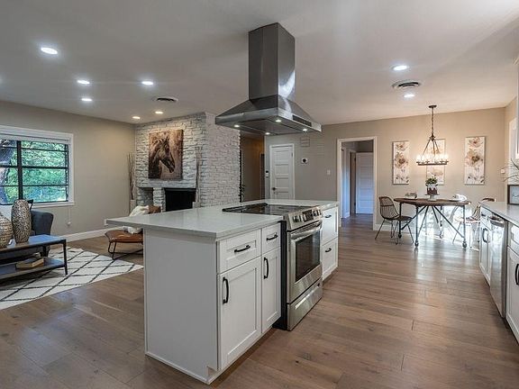 4th image of 1701 Antler Dr