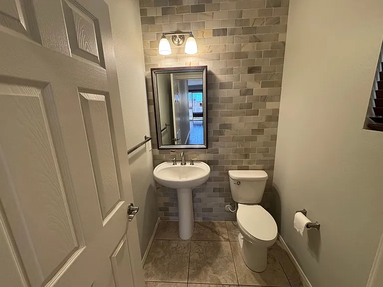 345 Dahlia Way — Photo 8