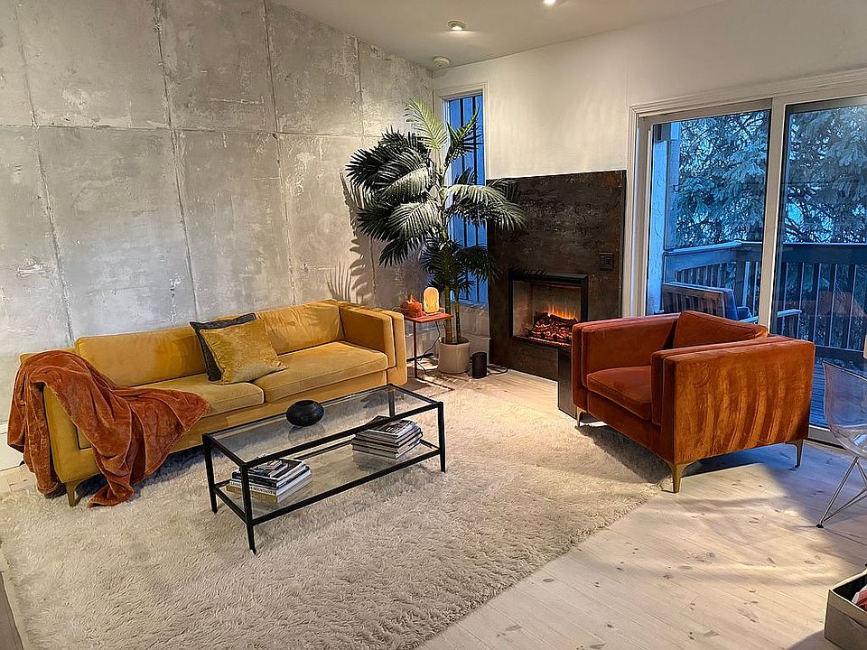 1st image of 1090 Vail View Dr Unit 5