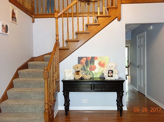 3rd image of 5061 Thornbark Dr
